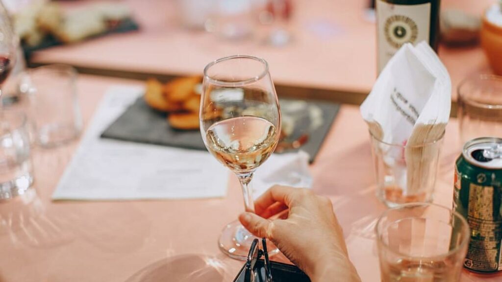 Sommelier à domicile, vente de vin, atelier dégustation œnologique